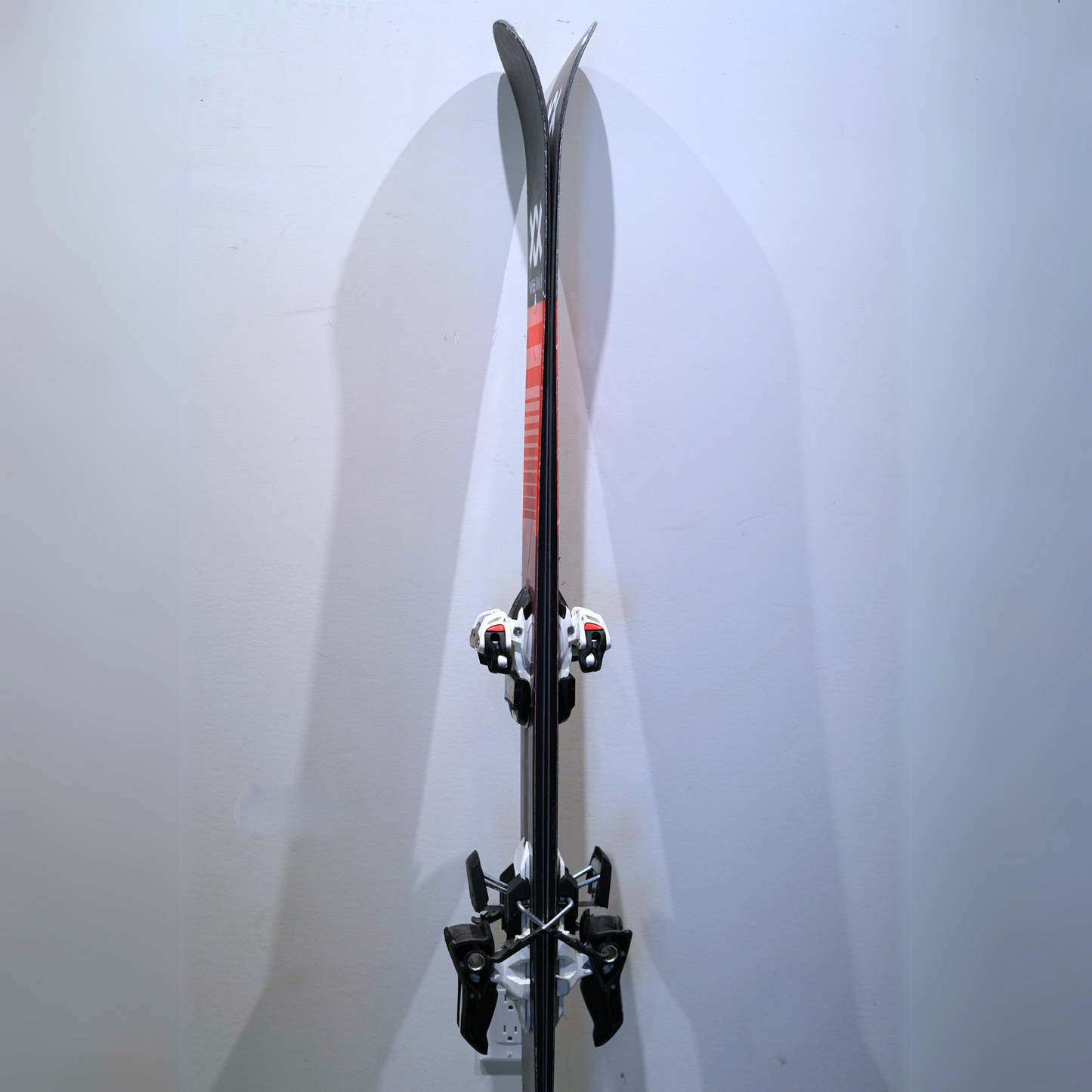 Volkl Mantra Jr. Alpine Skis With Bindings