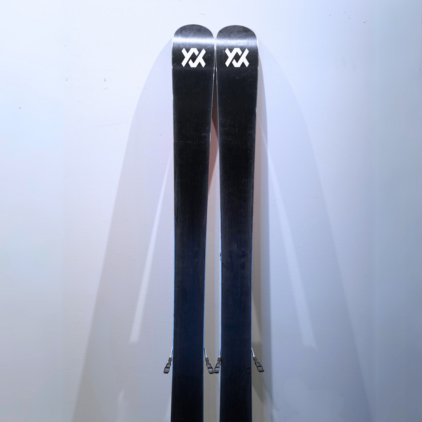 Volkl Mantra Jr. Alpine Skis With Bindings