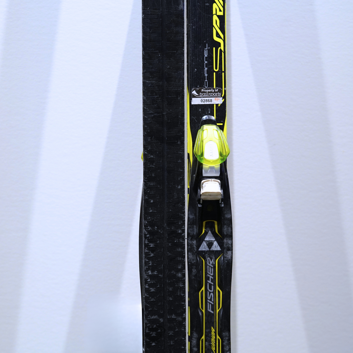 Junior Fischer Sprint Crown X-Country Skis w/ Yellow NNN Bindings