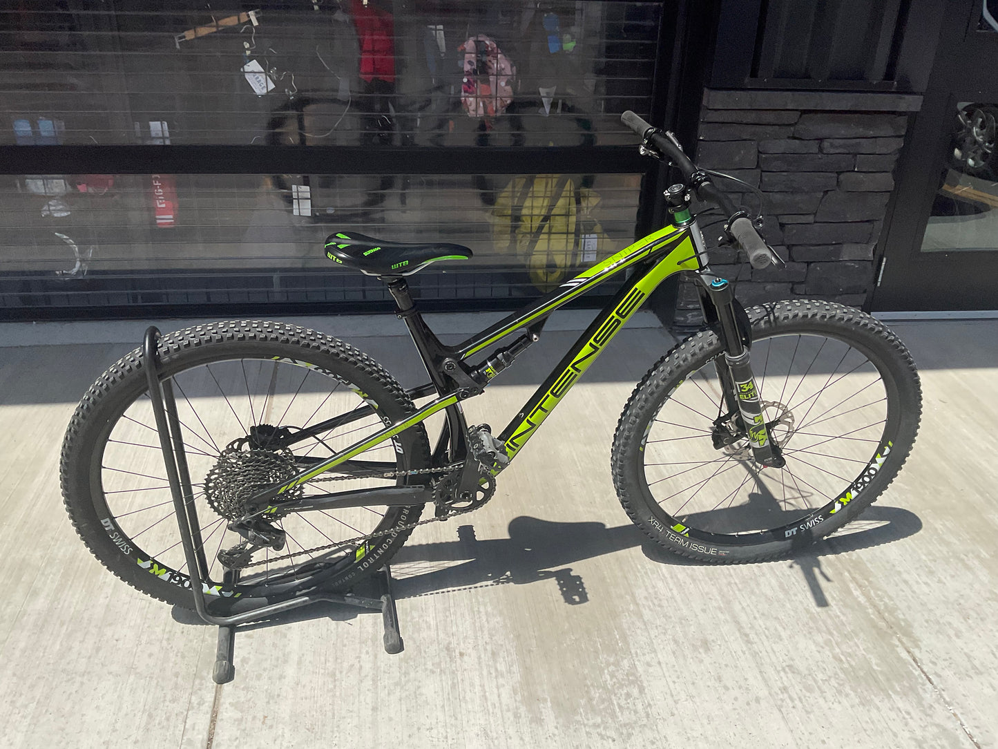 Intense Sniper Full Suspension Mountain Bike