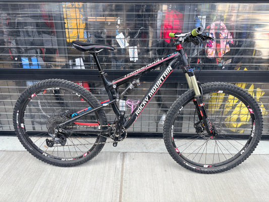 Rocky Mountain Thunderbolt Mountain Bike