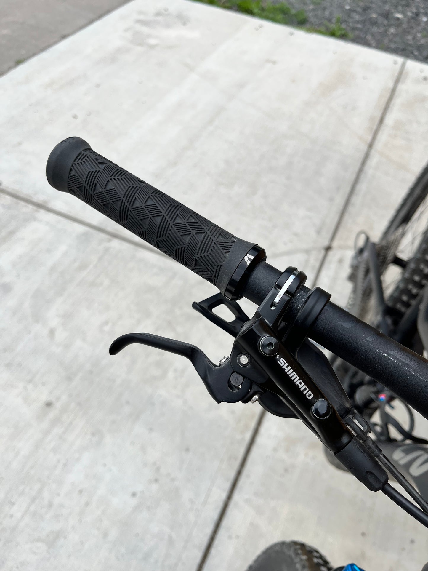 LIV Intrigue 29 2 Full Suspension Mountain Bike