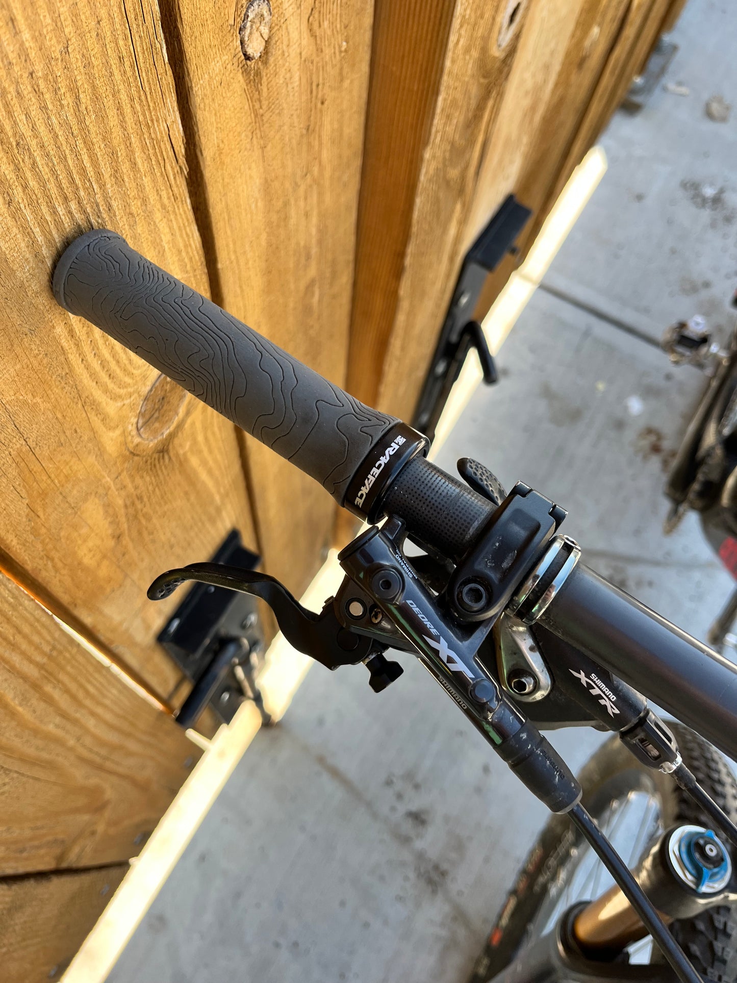 Rocky Mountain Element 990 RSL XC Full Suspension Mountain Bike