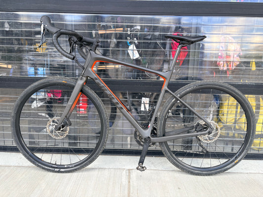 Giant Revolt Advanced 3 Gravel Bike