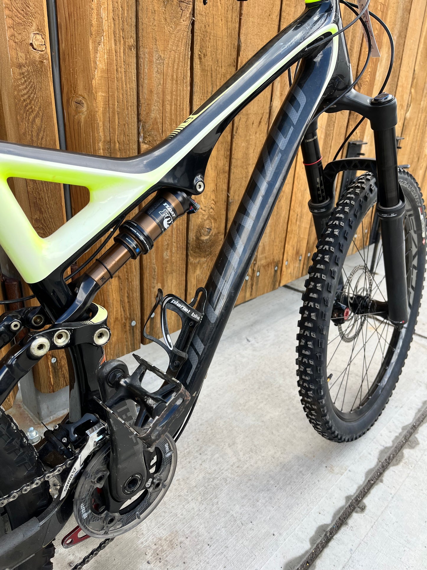 Specialized Stumpjumper Expert Evo Carbon 2011 Full Suspension Bike, 26" Sram X0 2x10, Formula Brakes, New Rockshox Pike Fork