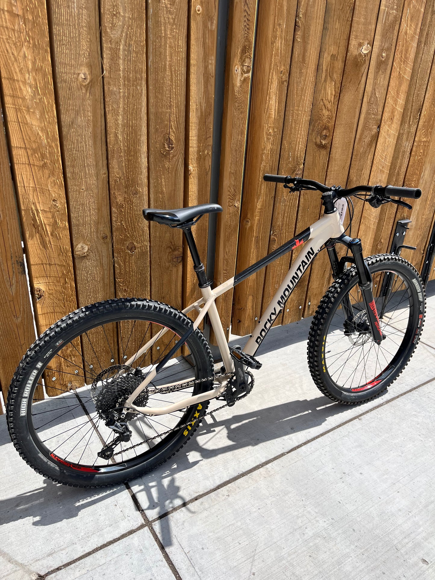 Rocky Mountain Growler 50 Hardtail Mountain Bike