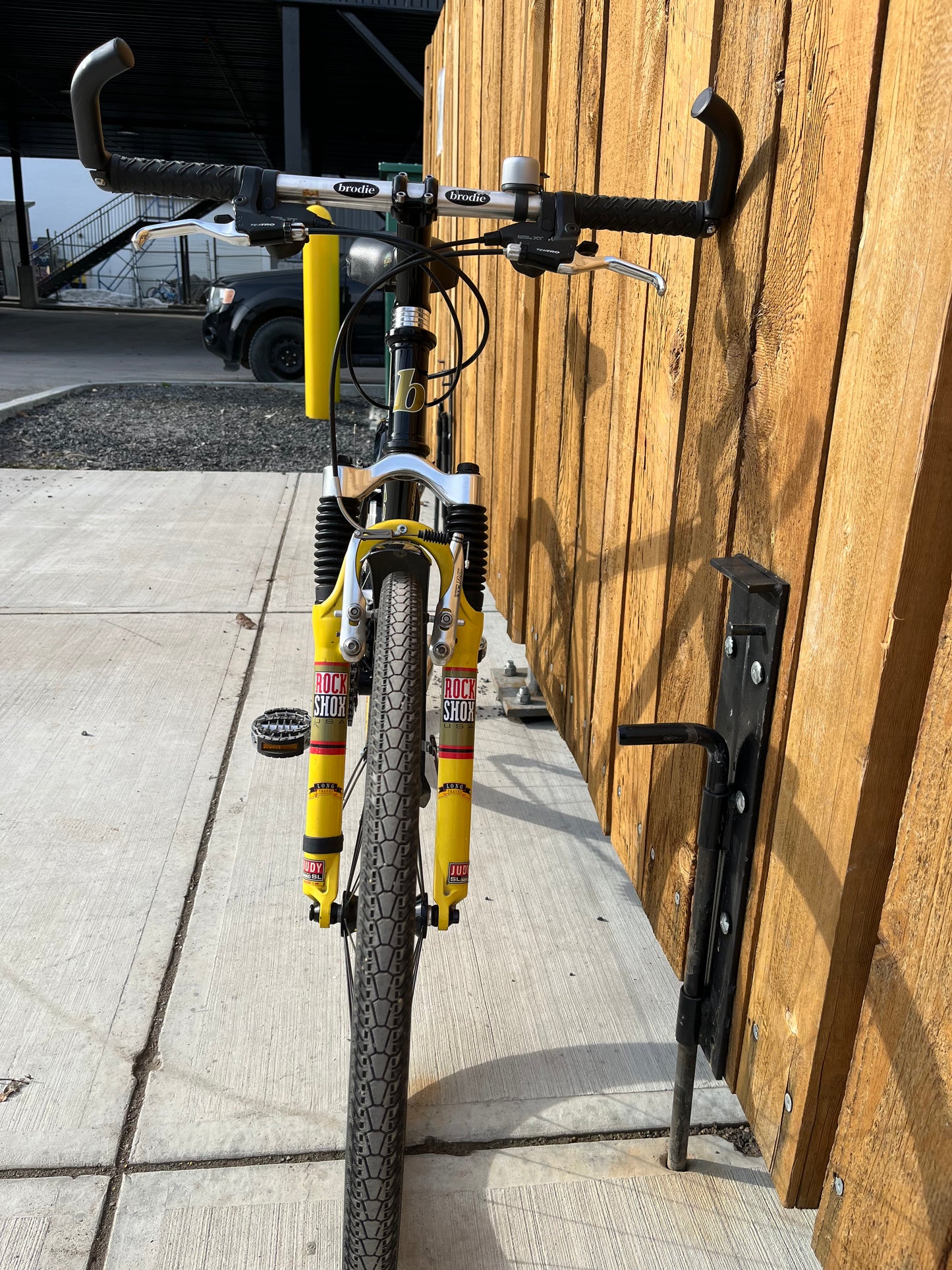 Brodie Kinetic XC Hardtail