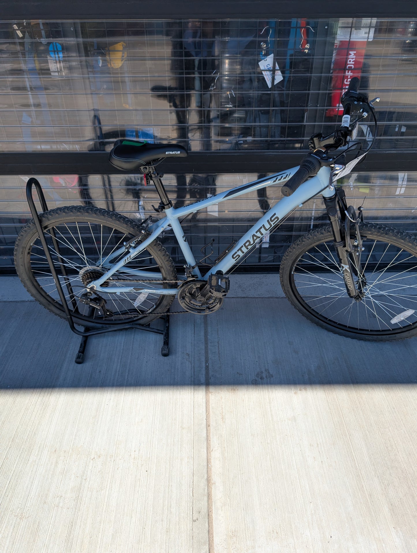 Stratus Rock Cliffe Bike