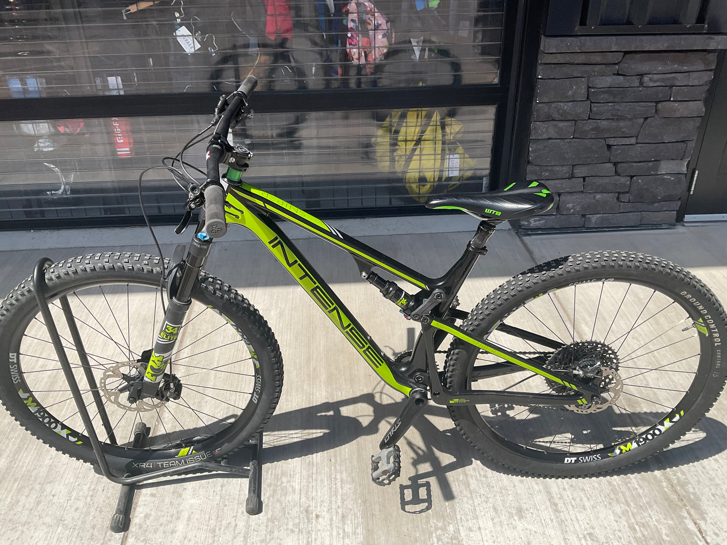 Intense Sniper Full Suspension Mountain Bike