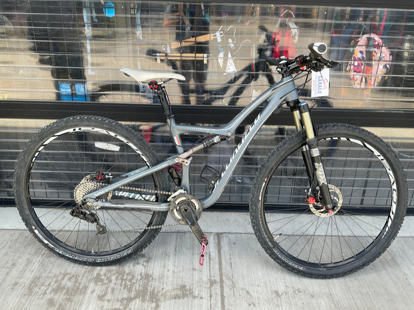 Specialized Rumor Full-Suspension Mountain Bike