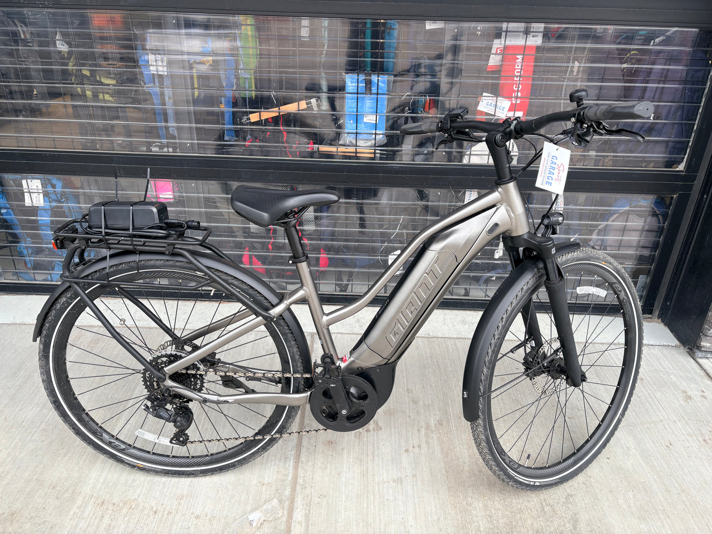Giant Explore+ 3 S E-Bike