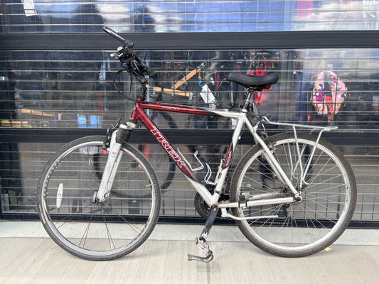 Trek 7500 Multitrack Touring Bike