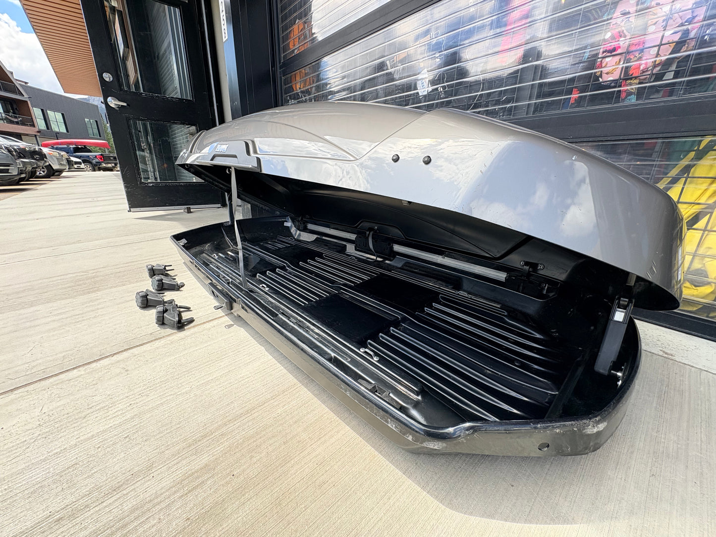Thule Motion XT XL Roof Box