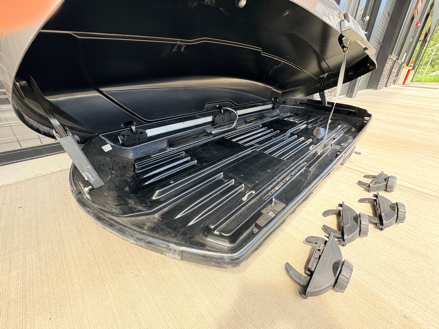 Thule Motion XT XL Roof Box