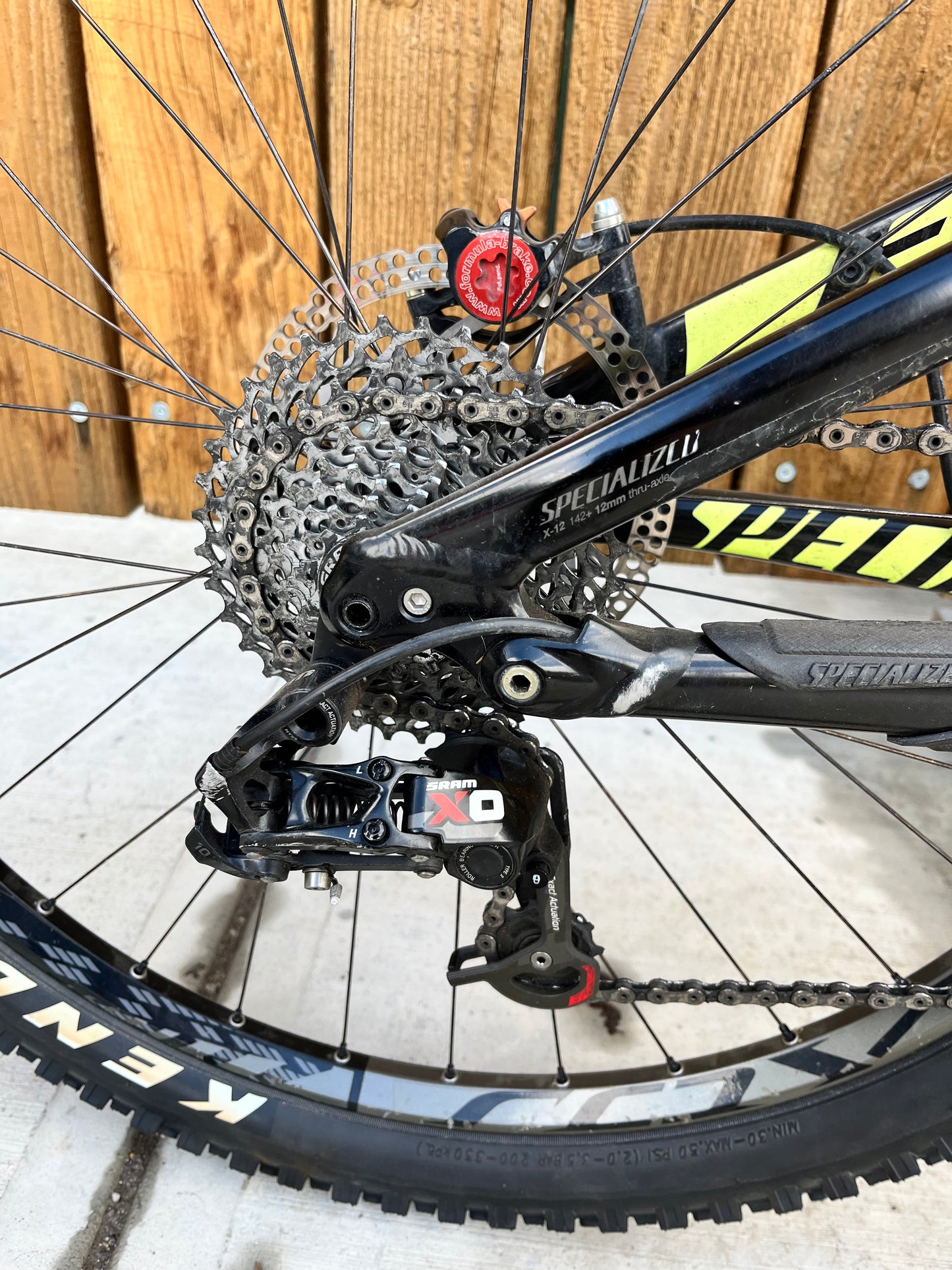 Specialized Stumpjumper Expert Evo Carbon 2011 Full Suspension Bike, 26" Sram X0 2x10, Formula Brakes, New Rockshox Pike Fork