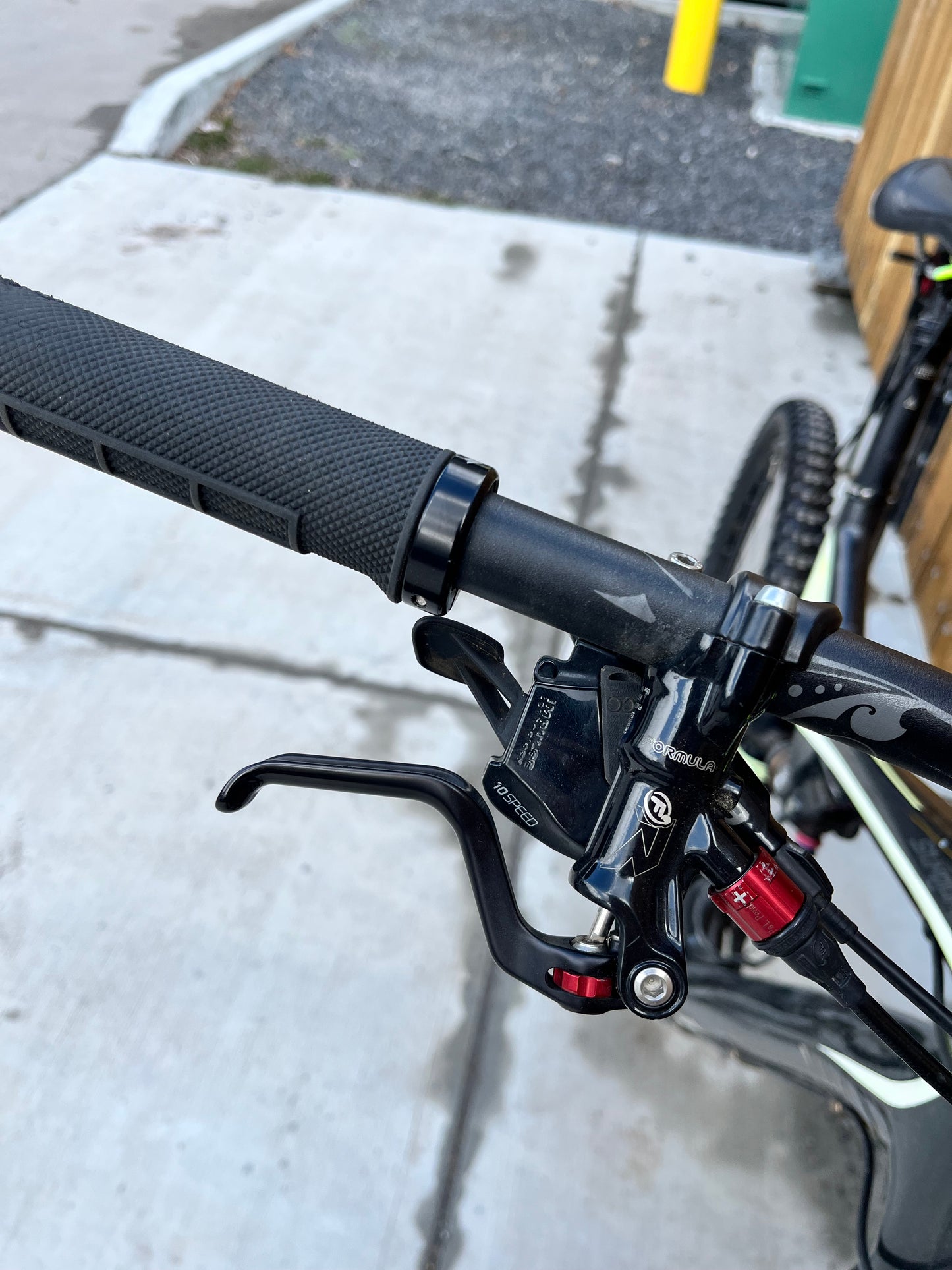 Specialized Stumpjumper Expert Evo Carbon 2011 Full Suspension Bike, 26" Sram X0 2x10, Formula Brakes, New Rockshox Pike Fork