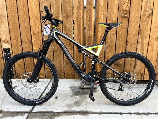 Specialized Stumpjumper Expert Evo Carbon 2011 Full Suspension Bike, 26" Sram X0 2x10, Formula Brakes, New Rockshox Pike Fork