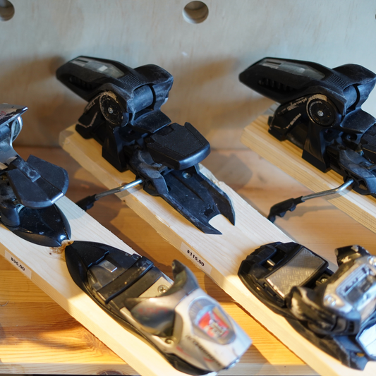 Consignment Downhill Skis/Bindings